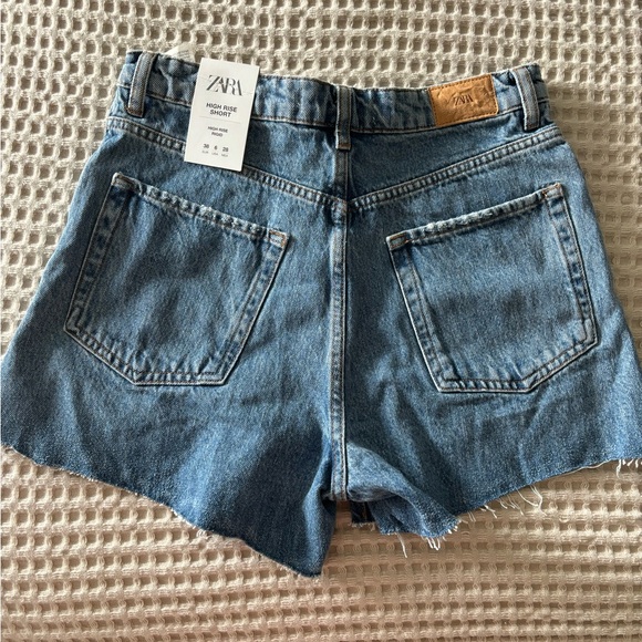 ZARA Sz, 38 Distressed Jeans high waisted - Picture 2 of 2